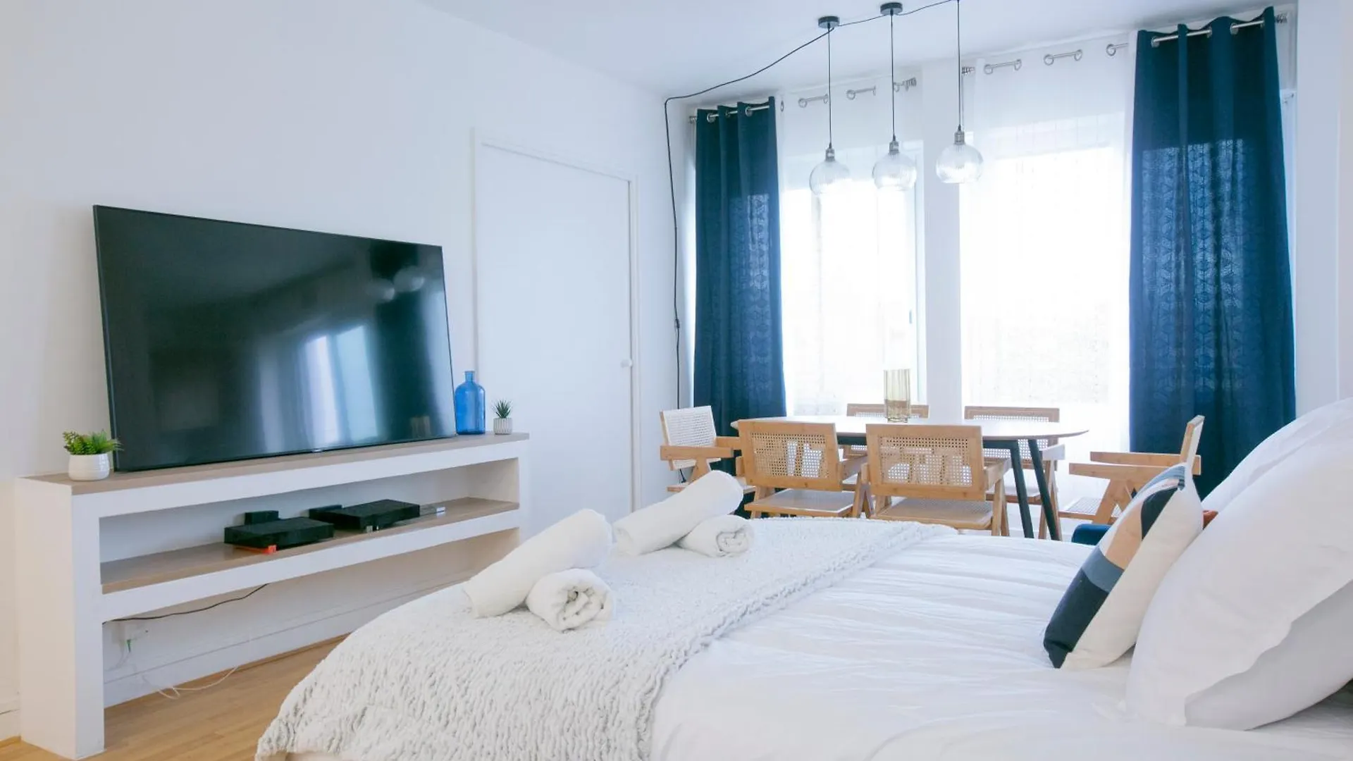Majestic & Idyllic Parisian Flat - Champs-elysees *