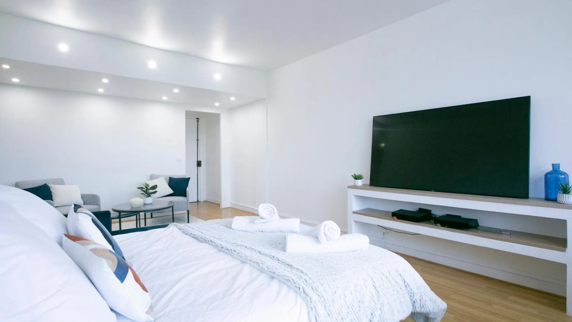 Majestic & Idyllic Parisian Flat - Champs-elysees * Paryż